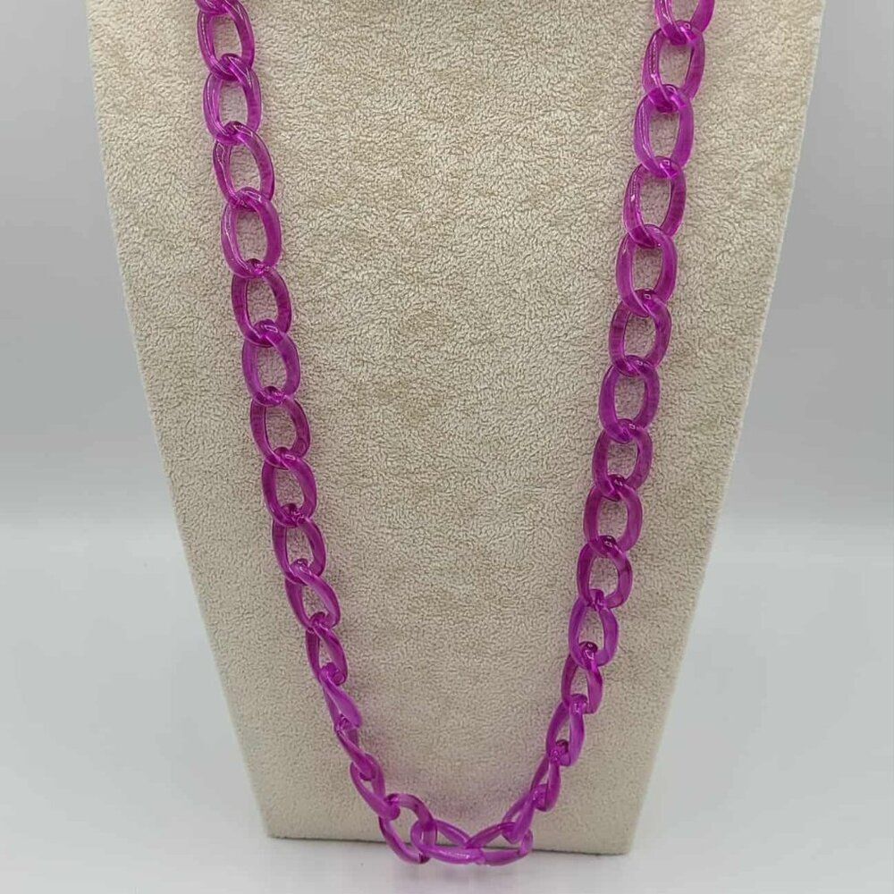 J Crew Long Raspberry Lucite or Acrylic  Link Necklace New NWT